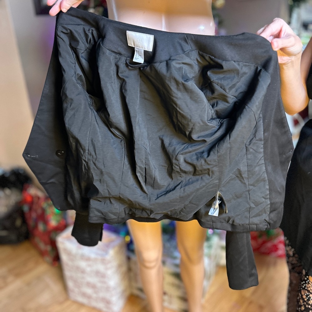 H&M Black Blazer size 2 - Picture 9 of 12